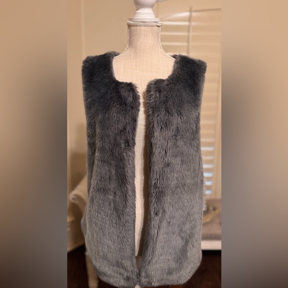 Signature Studio Soft Gray Faux Fur Vest